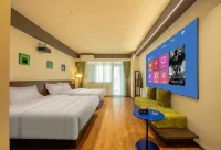 Huazhizhugongyu(antaiguojiguangchangdaxuechengdian)