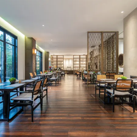 Yunshang Huaxi Holiday Hotel