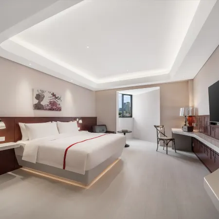 Ruby Bella Hotel (Ningbo Old Bund & Tianyi Plaza) Отели рядом с достопримечательностью «Олд Бунд»