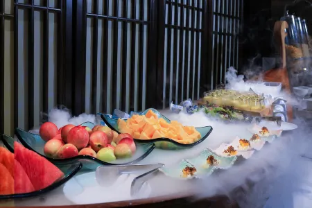 Venus Royal Hotel (Wanda Branch in Yaobu Ancient Town City, Liuzhou) Отели рядом с достопримечательностью «Citizen Square»