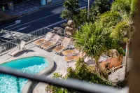 Bunk Surfers Paradise International Backpacker Hostel - Pools