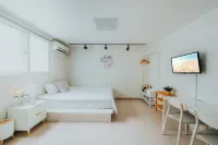 DK House