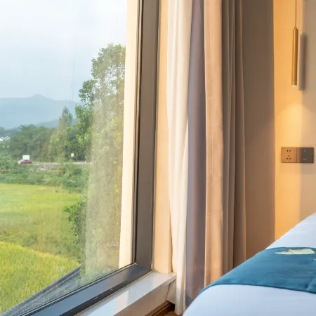 Xuli Hotel