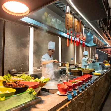 KLLN DONGFANG HOTEL Отели в г. Пунин