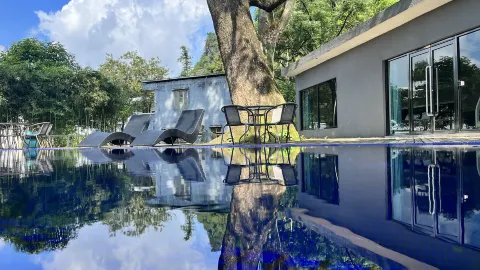 Yingxi Peak Forest Corridor Cuiying Residence in Yingde