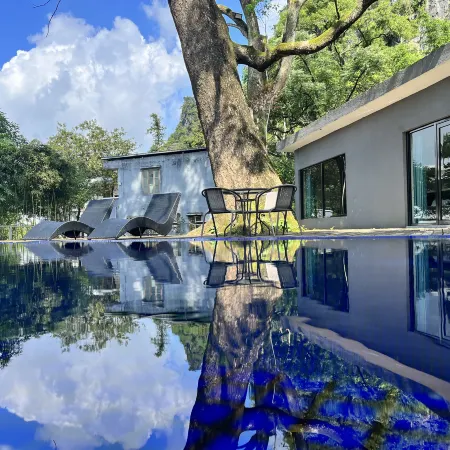 Yingxi Peak Forest Corridor Cuiying Residence