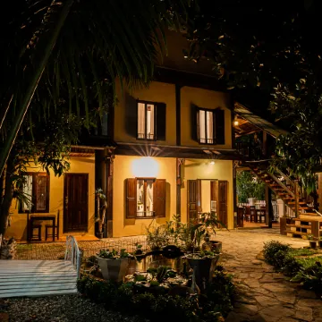 Villa Khoum Xieng Thong Boutique Отели рядом с достопримечательностью «Ват Сиенг Тхонг»