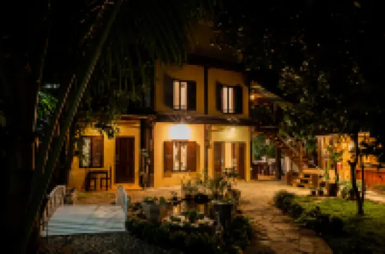 Villa Khoum Xieng Thong Boutique Hotels near Wat Xieng Thong