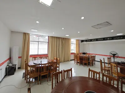 榕江雲祝酒店 Hotels near Dazhong Shopping Plaza