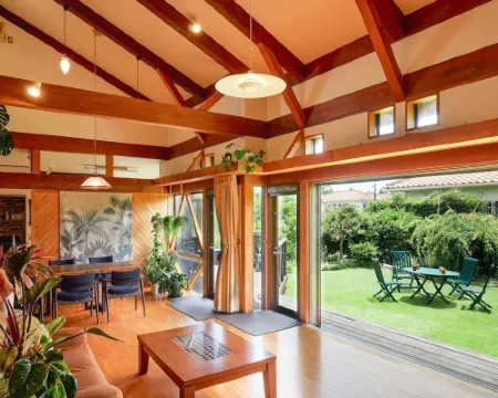 Malama Monstera In a botanical space, pls have a relaxing time. Hotel di Isumi