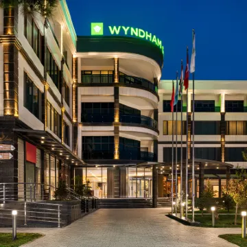 Wyndham Garden Tashkent Hoteles cerca del Aeropuerto Internacional de Taskent