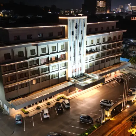 Aglow Hotel Harbor Bay Batam Отели рядом с достопримечательностью «Паромный терминал»