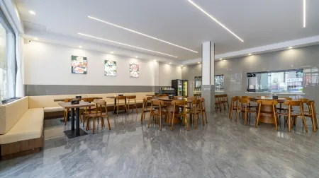 Xike Homestay Отели в г. Кандин