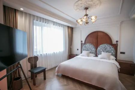 Fangyuan Li ·1897 Villa