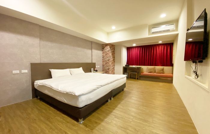Old Friend Hotel