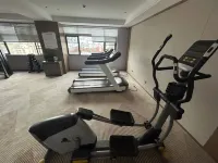 Lichuan Tianshu Hotel (Railway Station Branch) - Fitnessstudio