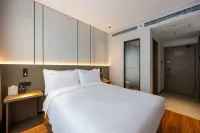 Compass Hotel 해피 워터큐브 워터파크 주변 호텔
