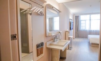 HanTing Hotel (Linzhang County Yeling Park)