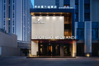 The GiorgioMorandi Hotels (Jinan West Railway Station International Convention and Exhibition Center) Hotels near Zengdi Yingshui Scenic Spot, Minghu Lake