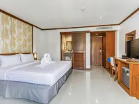 Rattana Karon Beach Hotel カロン・ナイト・マーケット周辺のホテル