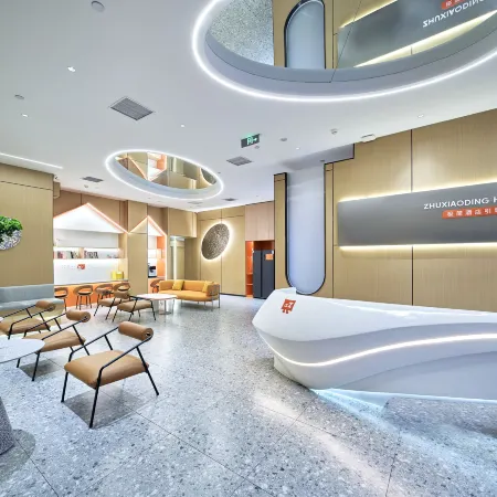 Zhu Xiao Ding Hotel (Beijing Chaoyang 798 Art Zone Wangjingnan Subway Station Branch) Отели рядом с достопримечательностью «Комплекс Ванцзин SOHO»