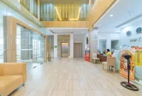 RedDoorz Plus @ Hotel Metro Kalibo Hotels in Numancia