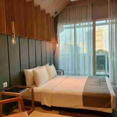 Staycation Jakarta - Kensington Royal Suites Rooms
