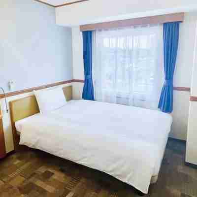 東廣島站前旁旅館 Rooms