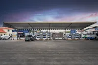 City Express Hotel (Mangshi Xingchang Commercial Plaza) - parking