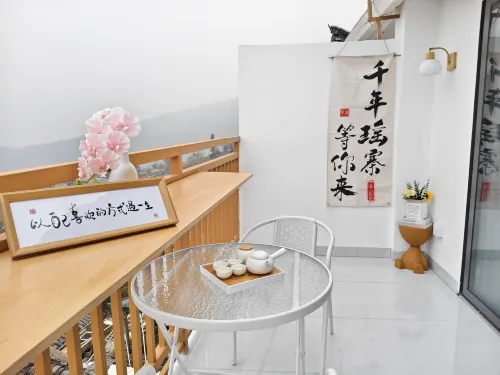 Family Homestay (Liannan Millennium Yaozhai Scenic Spot Store)