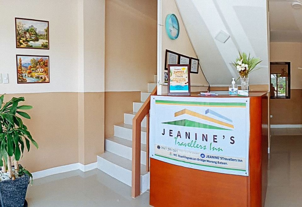 3. Jeanine'..