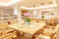 โรงแรมเกาหยี่ ลูซาน (สาขา ซูเต้า รุ่ยฉิน เลคไซด์) - พร้อมอาหารเช้า