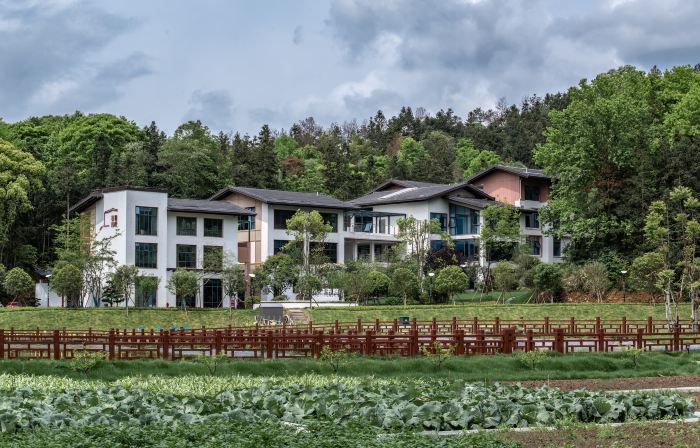 Baofeng Hotel