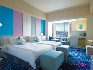 HOTEL UNIVERSAL PORT