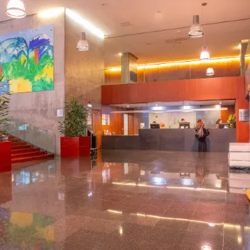 VIP Executive Arts Hotel Отели рядом с достопримечательностью «Edificio Atlantis»