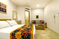 Hawaii Resort Family Suites Hotel di Kecamatan Cinangka