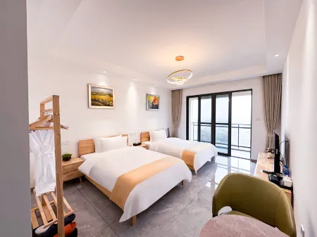 YING ZHI NAN INN Отели в г. Инцзян