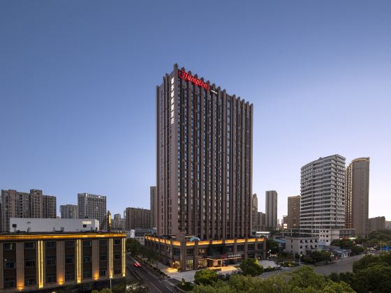 寧波鄞州中心希爾頓歡朋酒店