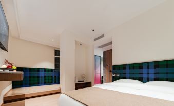 M Miyue Design Hotel (Huaxi Park Subway Station)