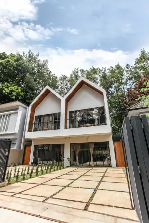 The Banyu House Отели в г. West Bandung Regency