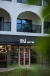 Anji Yinmo Resort Hotel - Hello Kitty Theme Park Отели рядом с достопримечательностью «Международный торговый город»