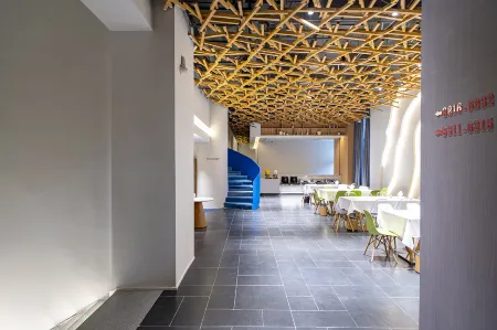 Jian Ge Zijin Art Hotel