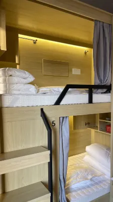 7 Youth Hostel