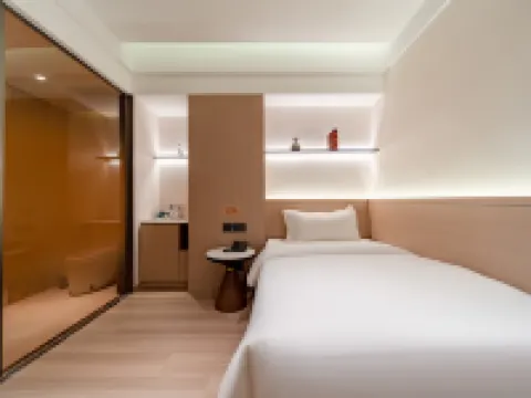 Artux Yiju Hotel (Kezilesu Kirghiz Autonomous Prefecture Museum) Hotels in Artux