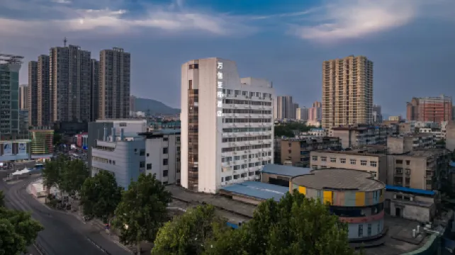 Wassim Hotel, Pingdingshan Heping Road Pedestrian Street