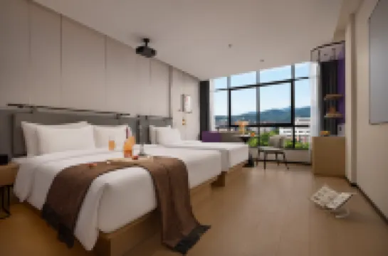 Puyue Tiancheng Hotel (Dongyang Downtown Area Guangsha College)