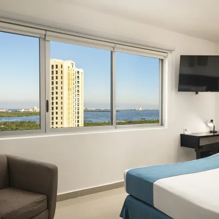 SUITES MALECON CANCUN