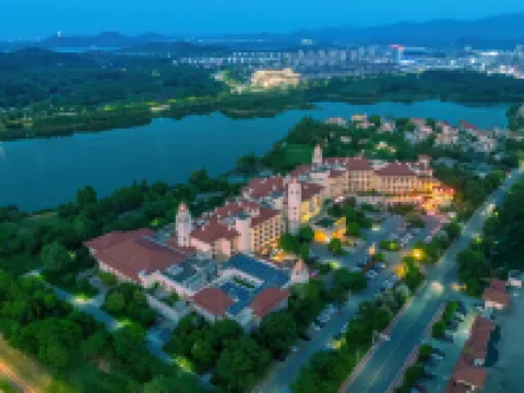 Country Garden Phoenix Hotel Chizhou Mount Jiuhua Hotels near Xinghua Village Scenic Area
