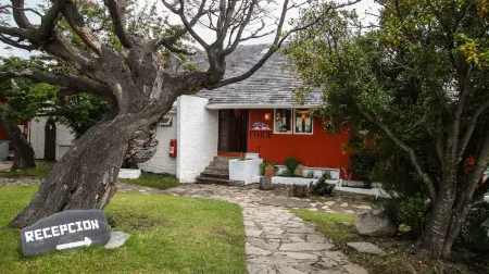 Hostería Pehoe Отели в г. Торрес де Пайне