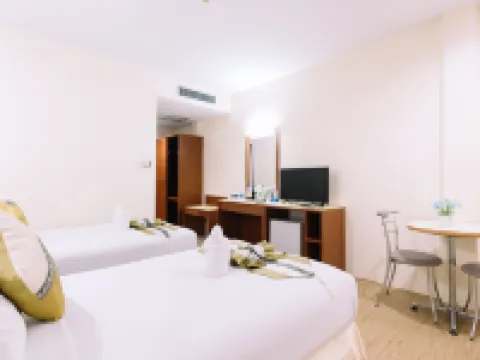 โรงแรมชุมพรการ์เดนส์ โรงแรมในชุมพร